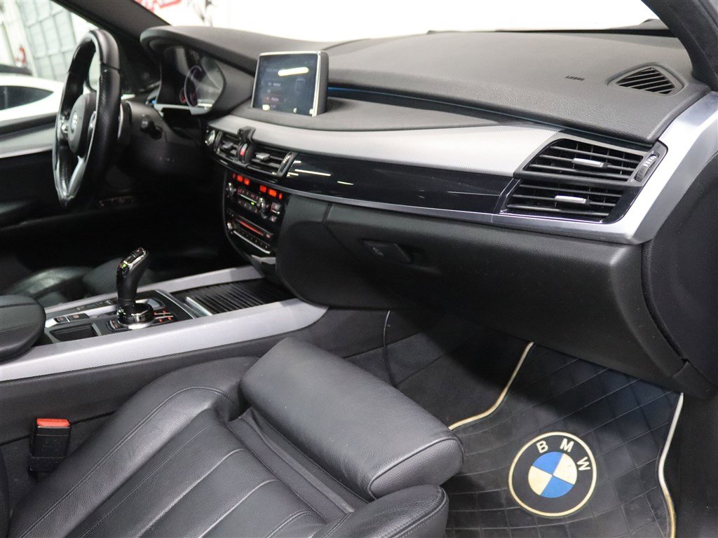 Used 2017 BMW X5 xDrive50i AWD/4WD image 31