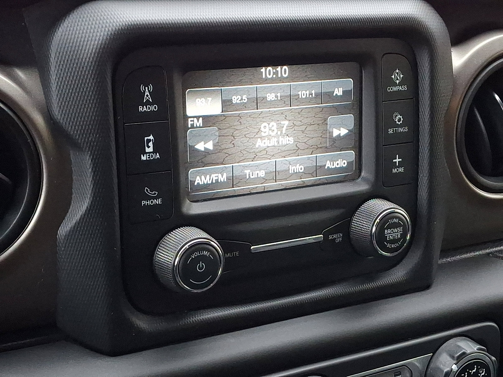 Certified 2018 Jeep Wrangler Sport image 16