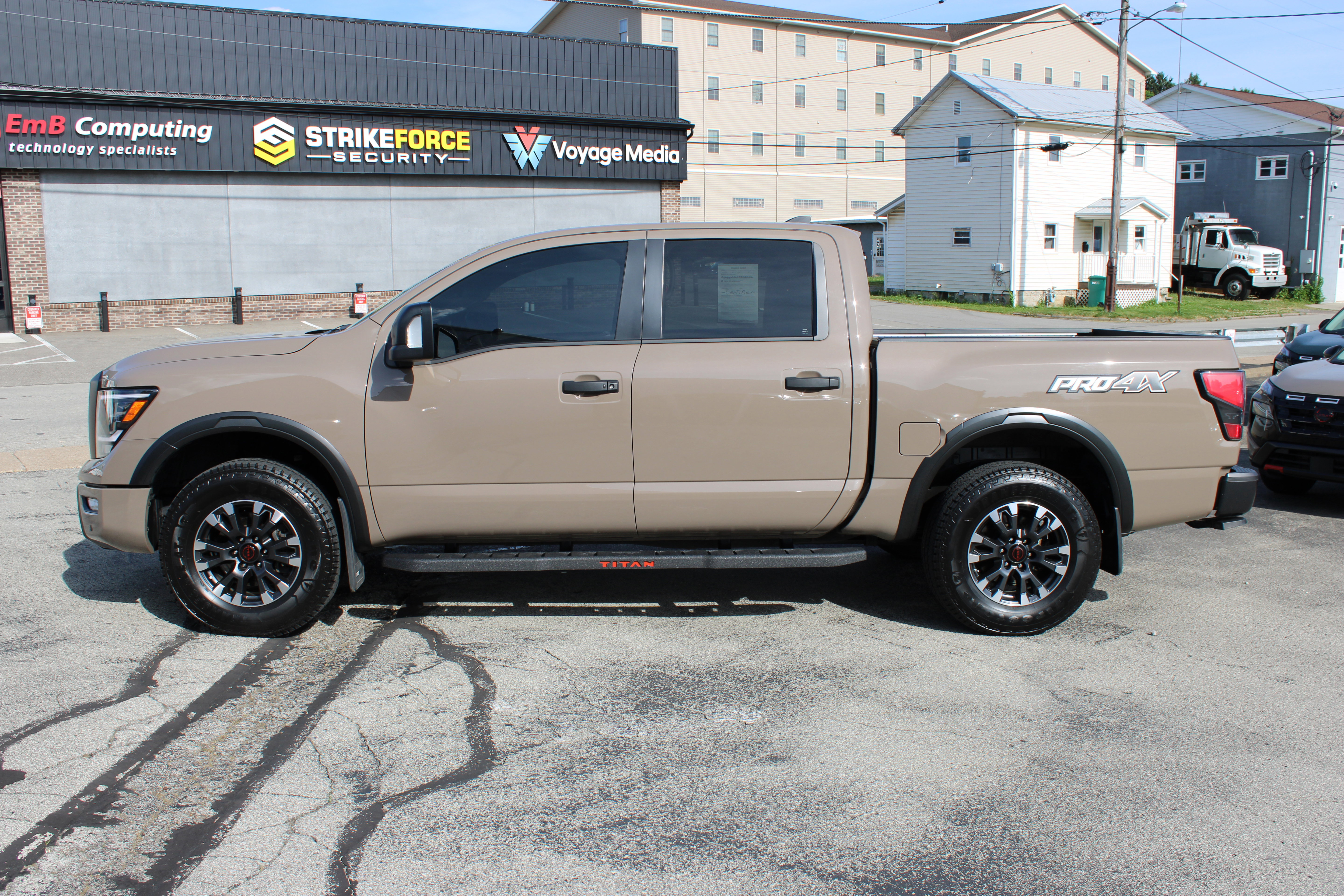 Certified 2024 Nissan Titan PRO-4X w/ Pro-4x Convenience Package AWD/4WD image 2