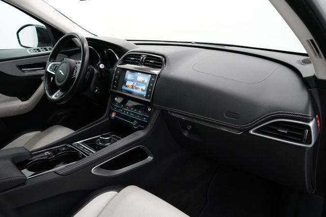 Used 2017 Jaguar F-PACE R-Sport AWD/4WD image 55