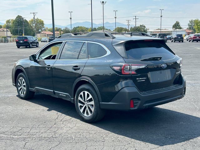 Used 2022 Subaru Outback Premium AWD/4WD image 5