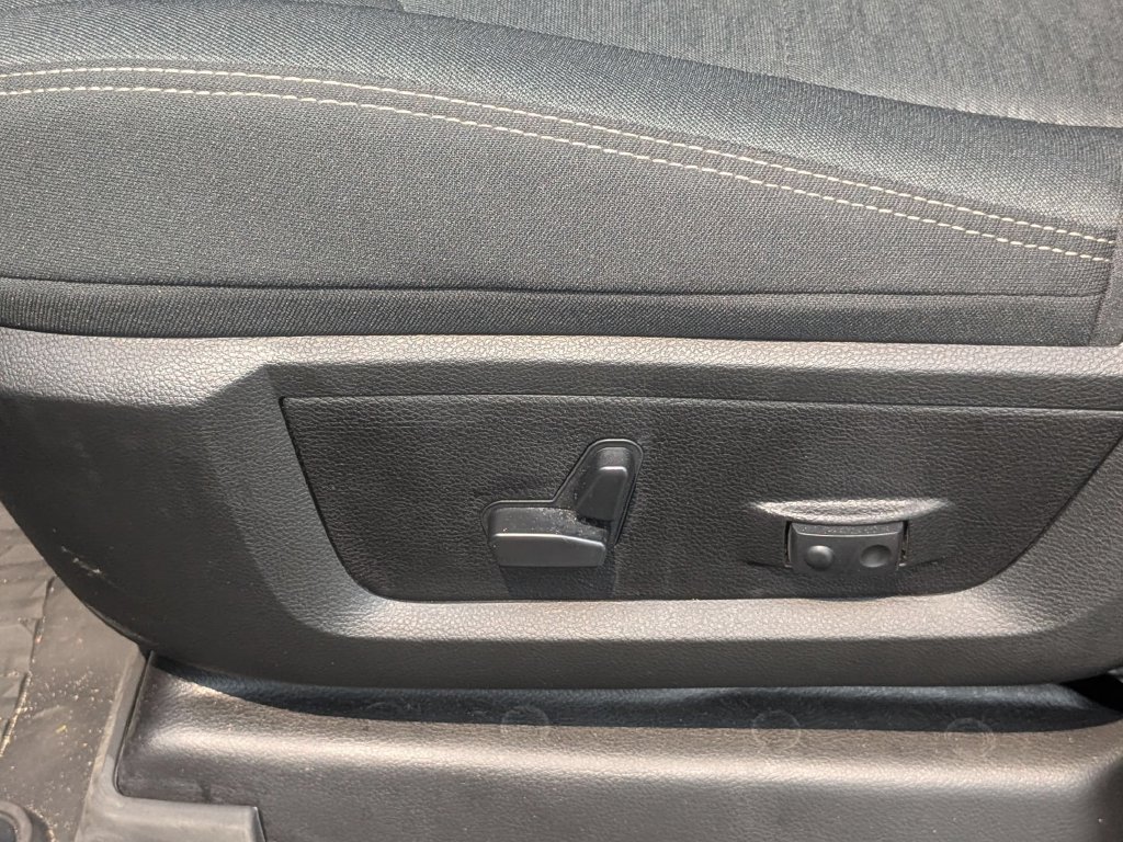 New 2026 RAM 3500 Big Horn AWD/4WD image 19