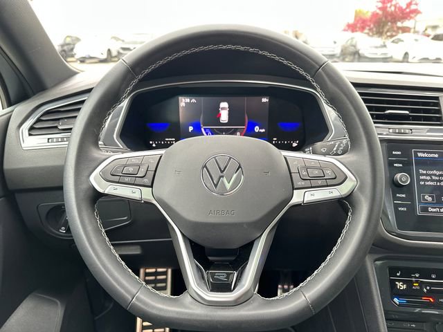 Certified 2023 Volkswagen Tiguan SE R-Line AWD/4WD image 18
