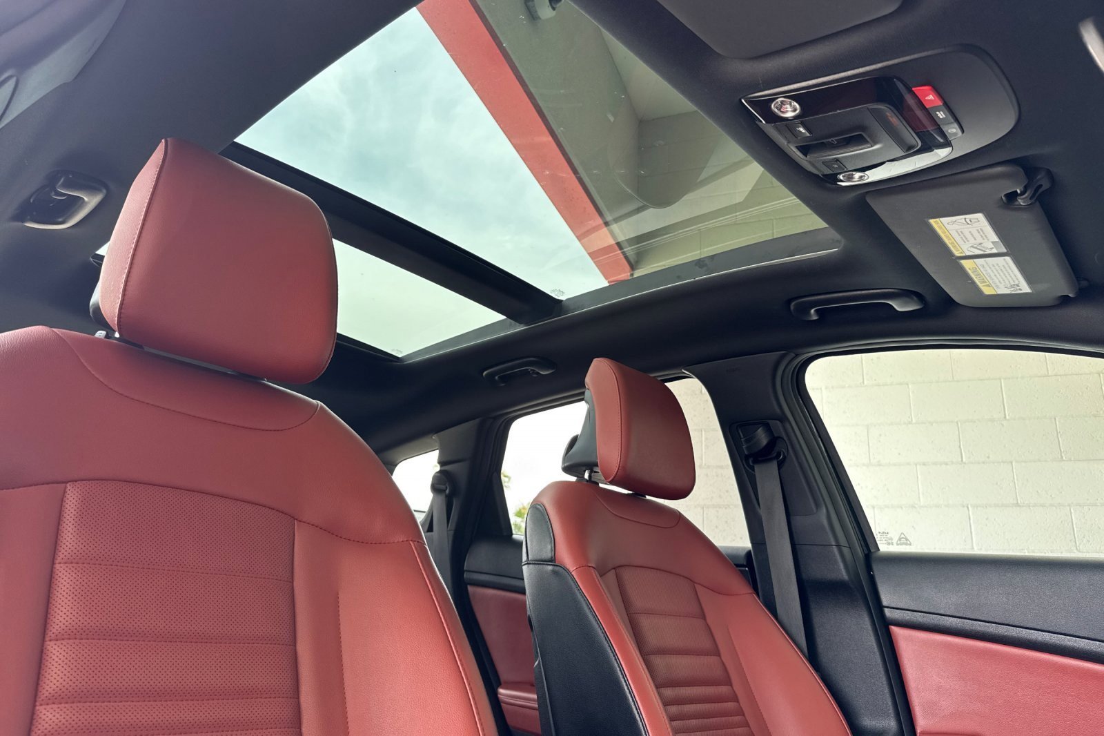 Used 2023 Kia Sportage SX image 16