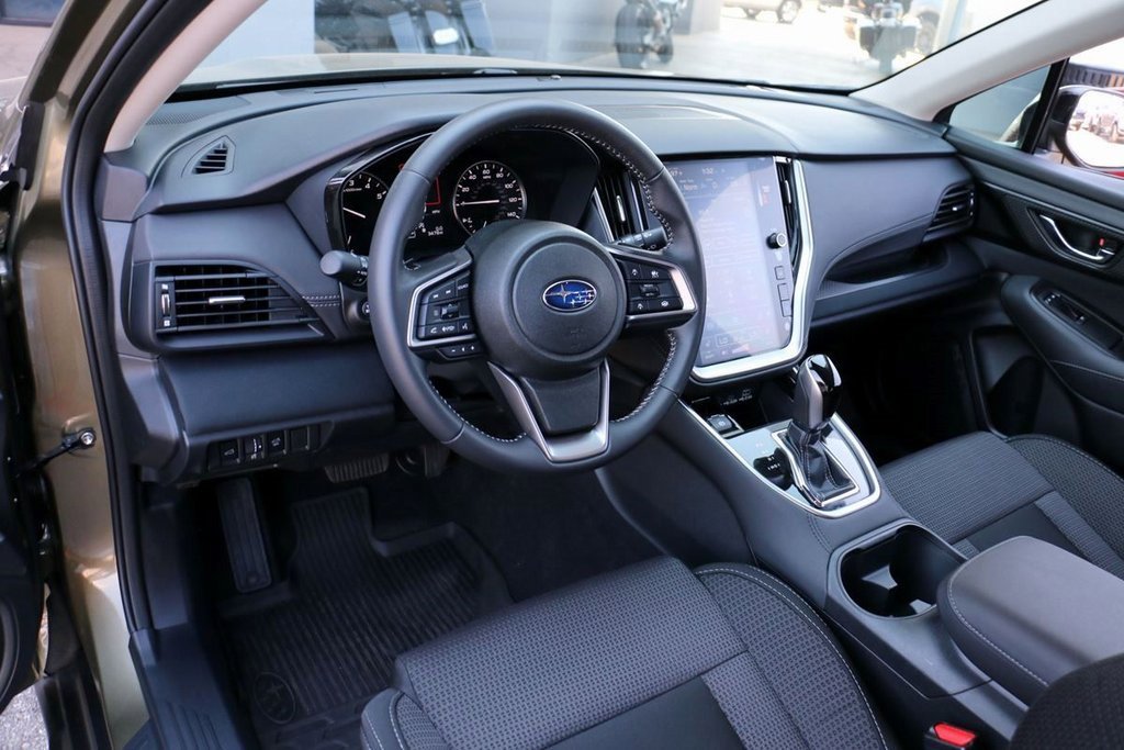 Used 2025 Subaru Outback Premium image 17