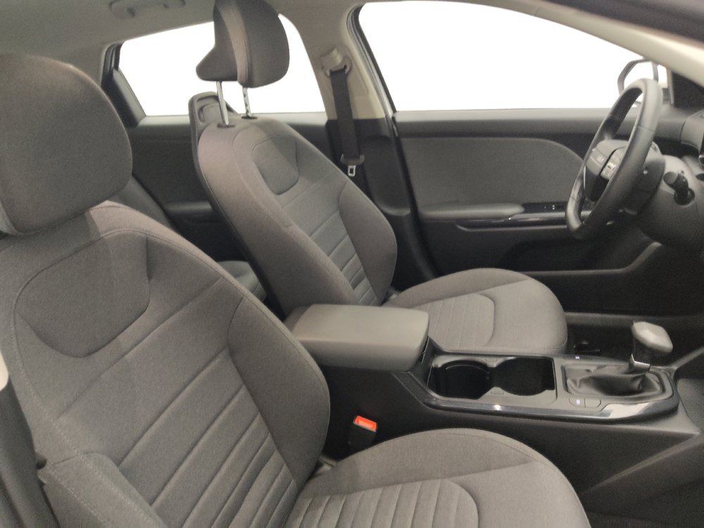 Used 2025 Kia K4 EX FWD image 21