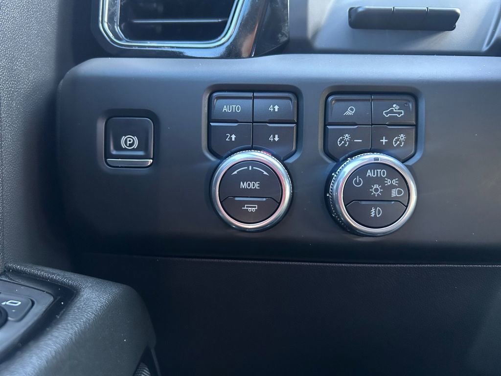 Used 2024 GMC Sierra 1500 AT4 w/ Technology Package image 23