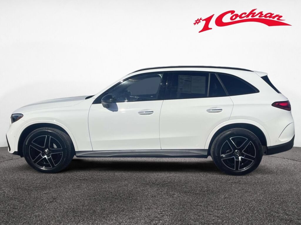 Used 2024 Mercedes-Benz GLC 300 4MATIC image 11