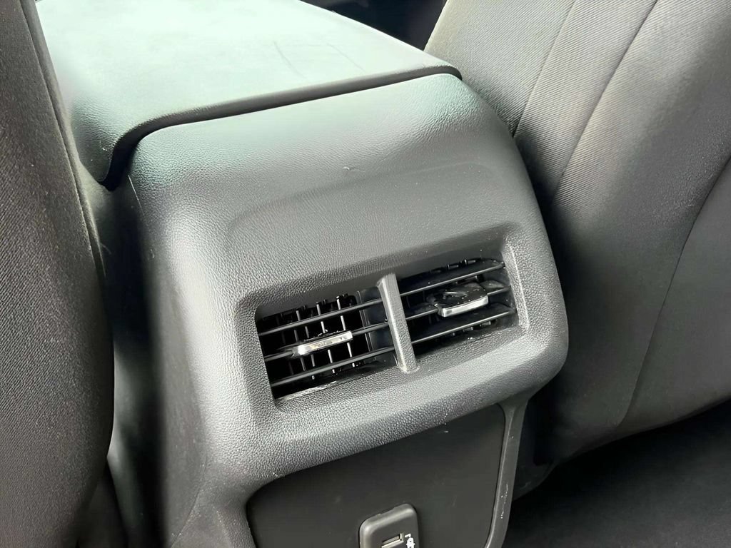 Used 2019 Chevrolet Equinox LT w/ Driver Convenience Package FWD image 12