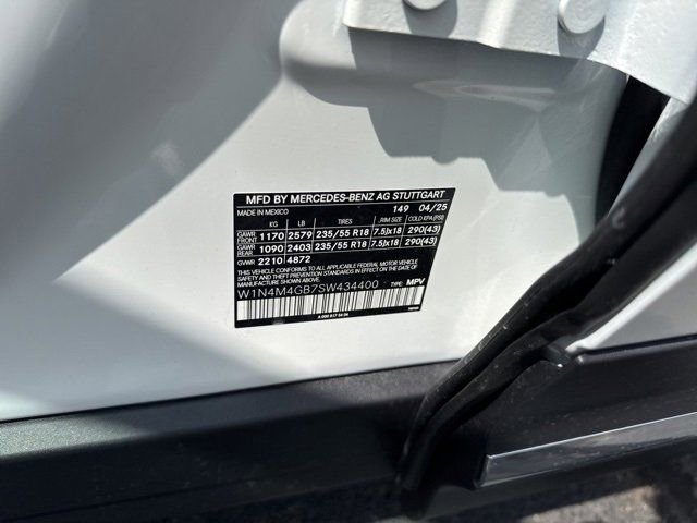 New 2025 Mercedes-Benz GLB 250 image 24