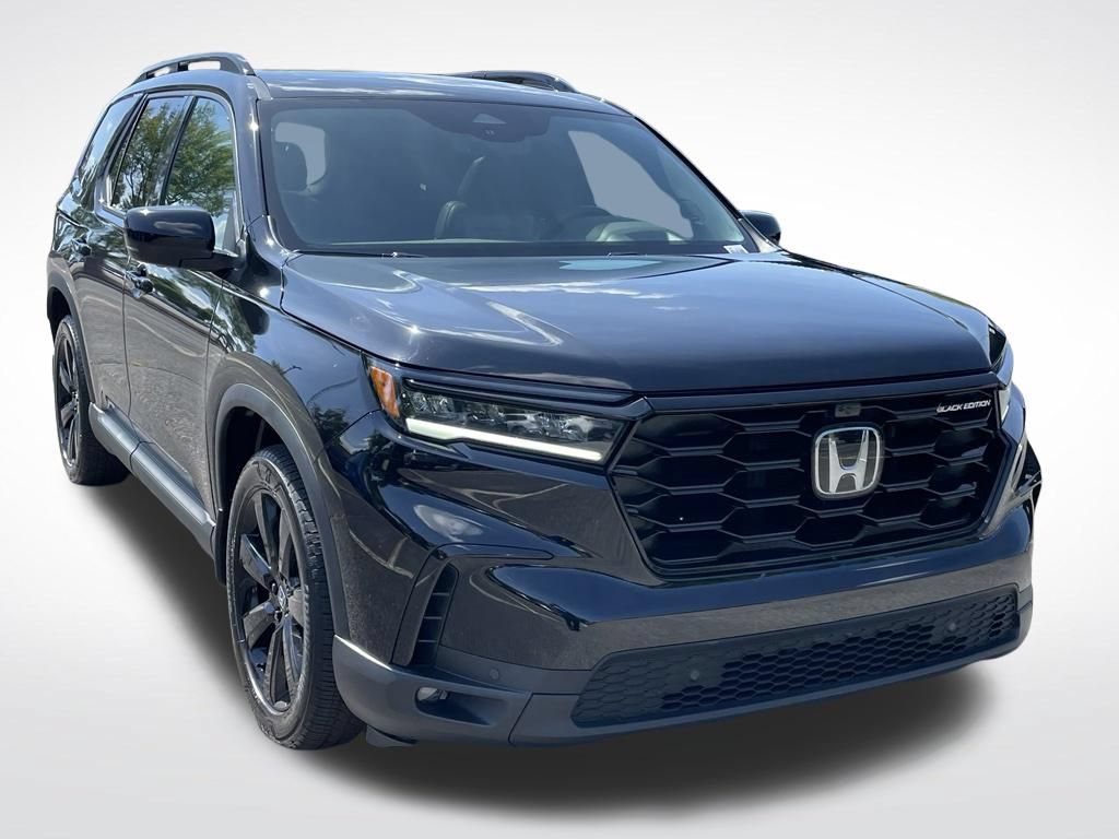 Certified 2025 Honda Pilot Black Edition image 8