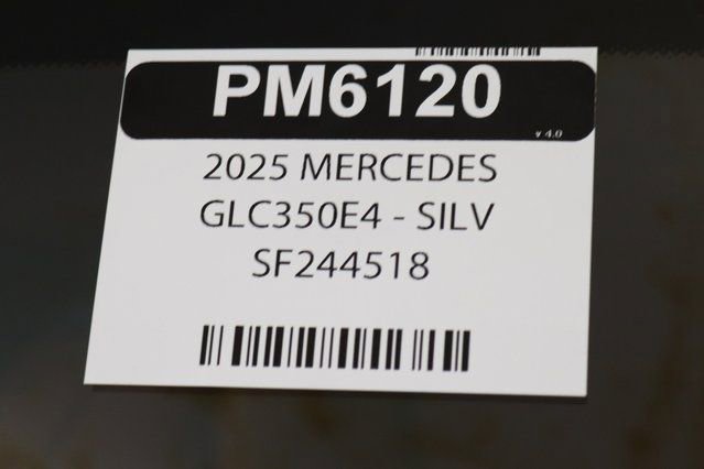 Used 2025 Mercedes-Benz GLC 350e 4MATIC w/ Driver Assistance Package image 35