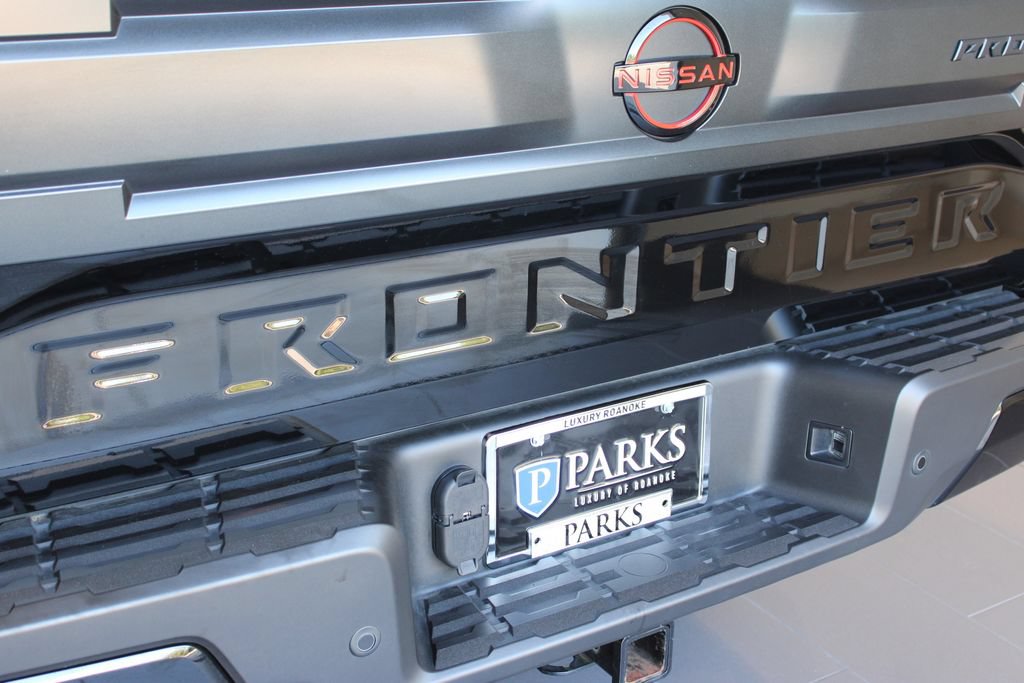 Used 2025 Nissan Frontier PRO-4X w/ Pro Convenience Package AWD/4WD image 38