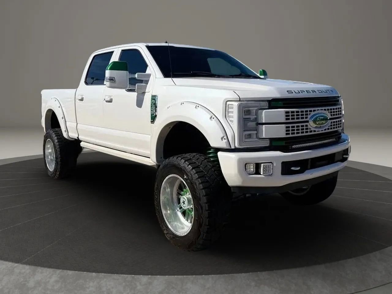 Used 2019 Ford F350 Platinum w/ Platinum Ultimate Package AWD/4WD image 3