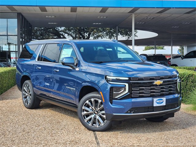 New 2026 Chevrolet Suburban High Country image 2
