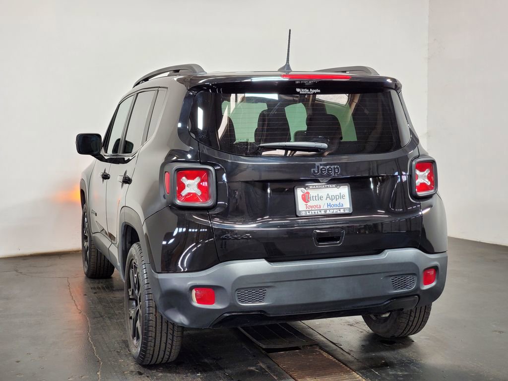 Used 2022 Jeep Renegade Altitude image 26