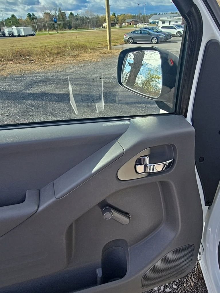 Used 2019 Nissan Frontier S image 11