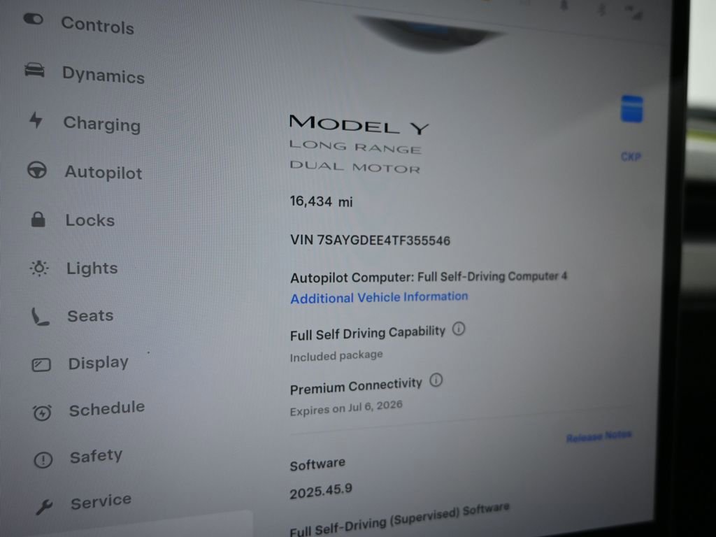 Used 2026 Tesla Model Y AWD image 14