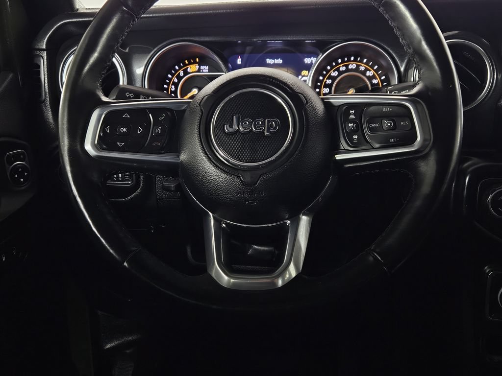 Used 2022 Jeep Wrangler Unlimited Sahara AWD/4WD image 11