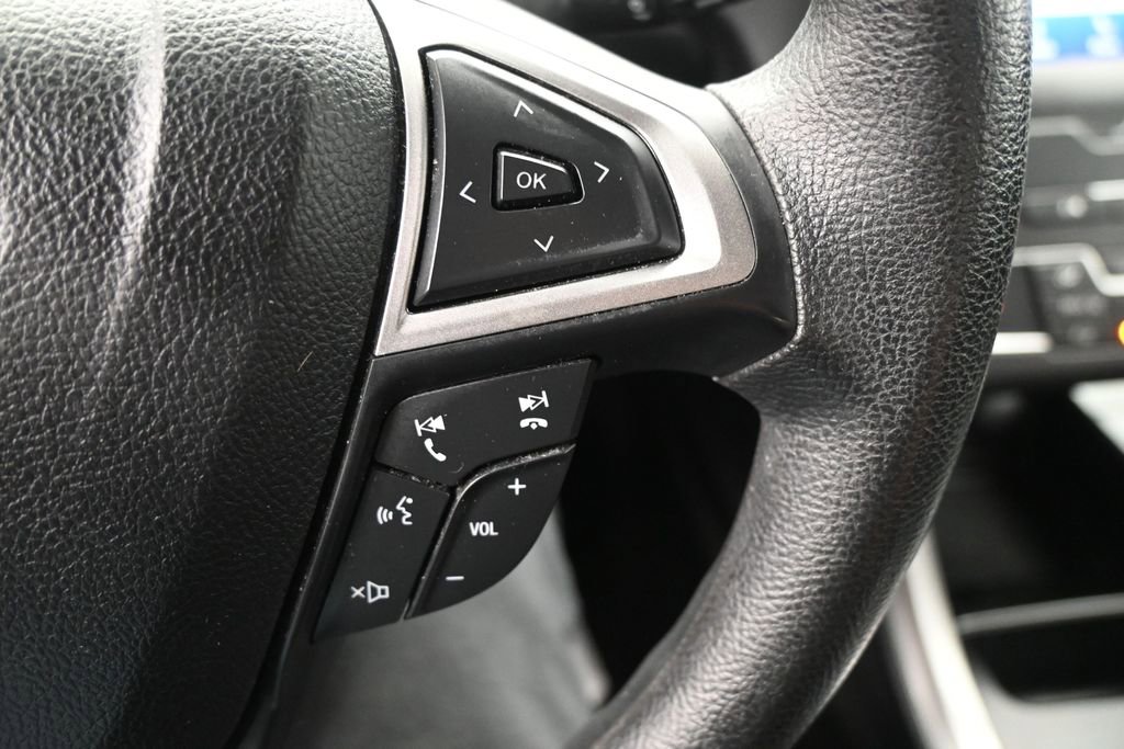 Used 2020 Ford Fusion SE FWD image 25