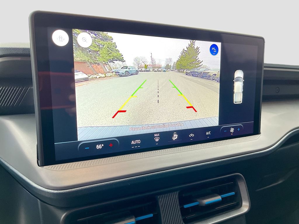 Used 2025 Ford Maverick Lobo image 13