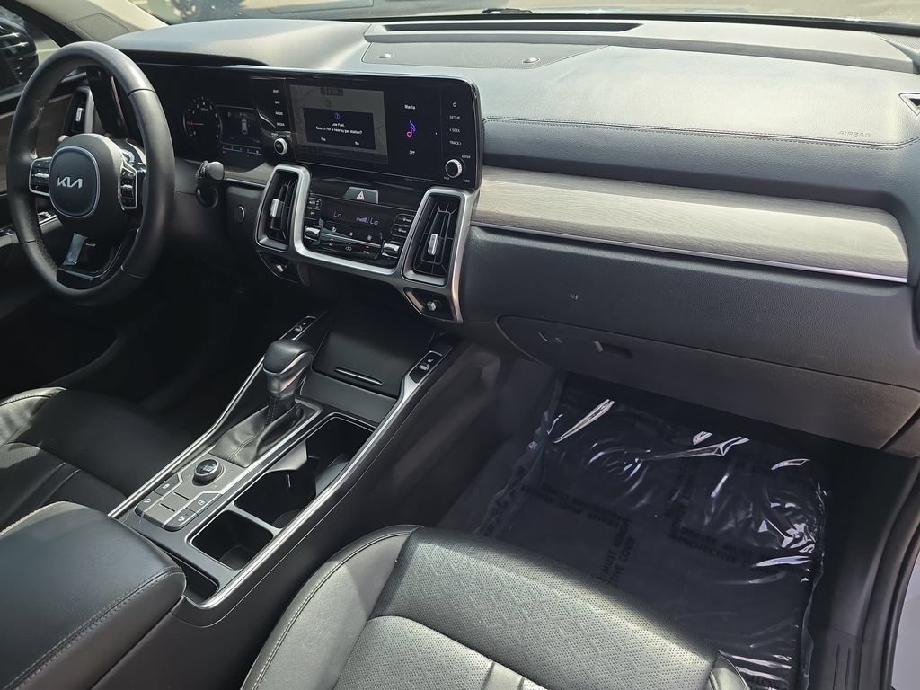 Used 2022 Kia Sorento S AWD/4WD image 12