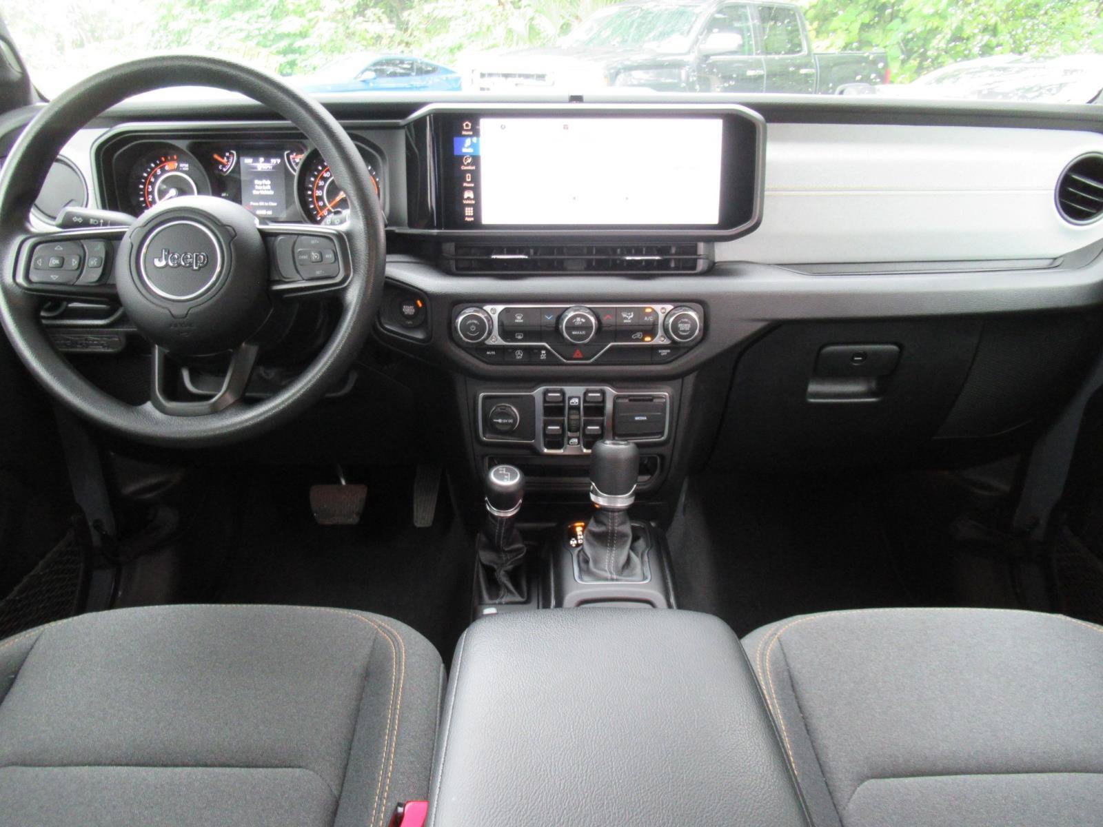 Certified 2025 Jeep Wrangler Unlimited Sport AWD/4WD image 12