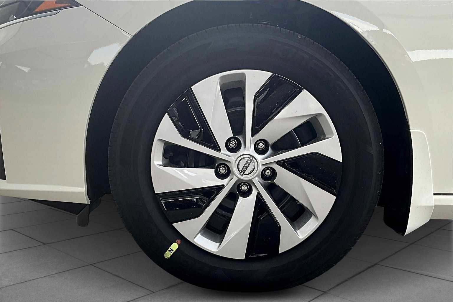 New 2025 Nissan Altima 2.5 S image 9