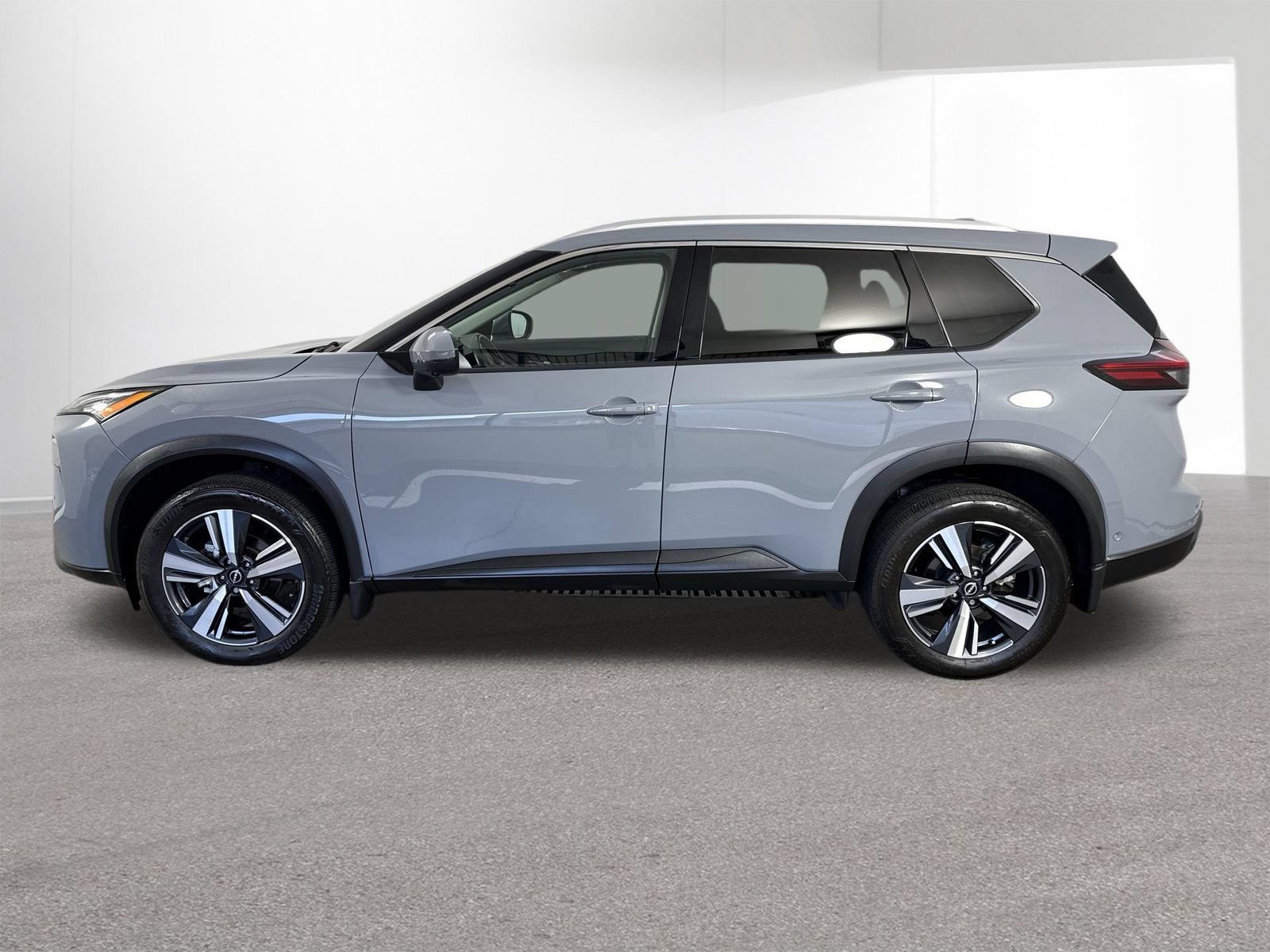 Used 2024 Nissan Rogue SL w/ SL Premium Package AWD/4WD image 30