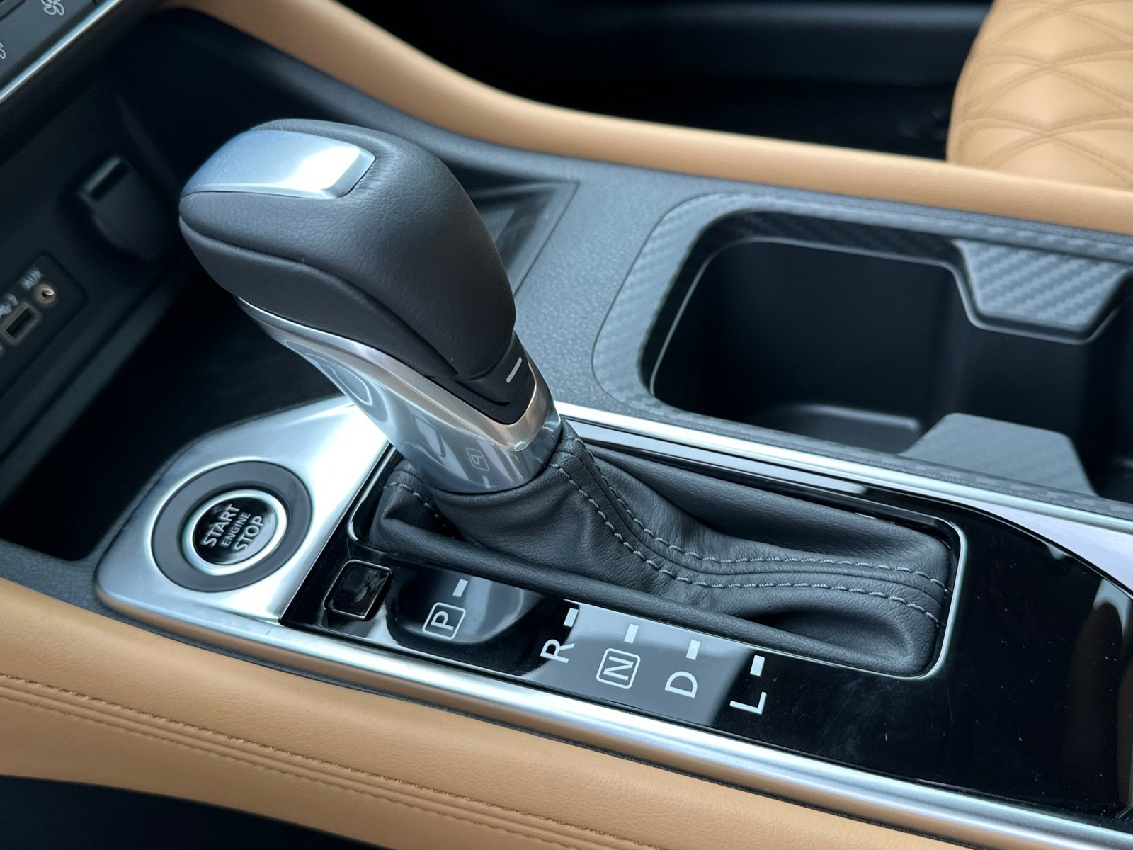 New 2025 Nissan Sentra SV w/ SV Premium Package image 32