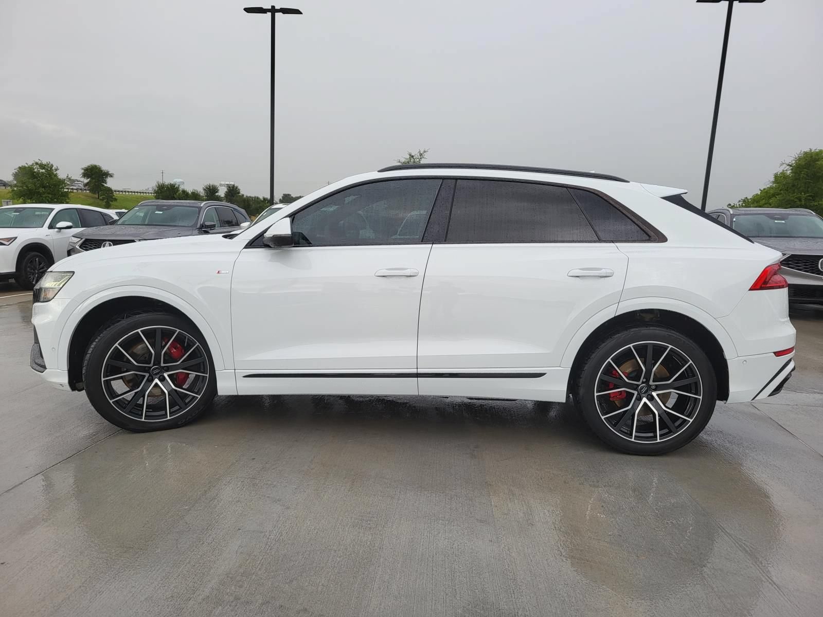 Used 2019 Audi Q8 Prestige w/ Adaptive Chassis Package AWD/4WD image 3