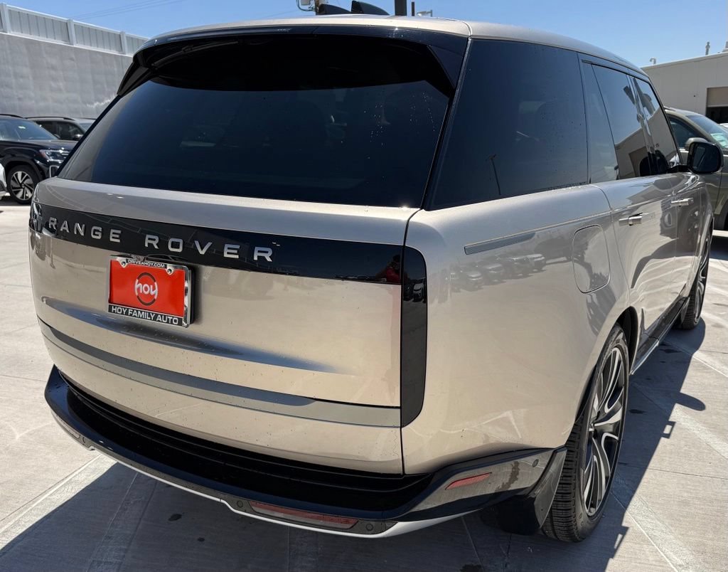 Used 2024 Land Rover Range Rover SE AWD/4WD image 9