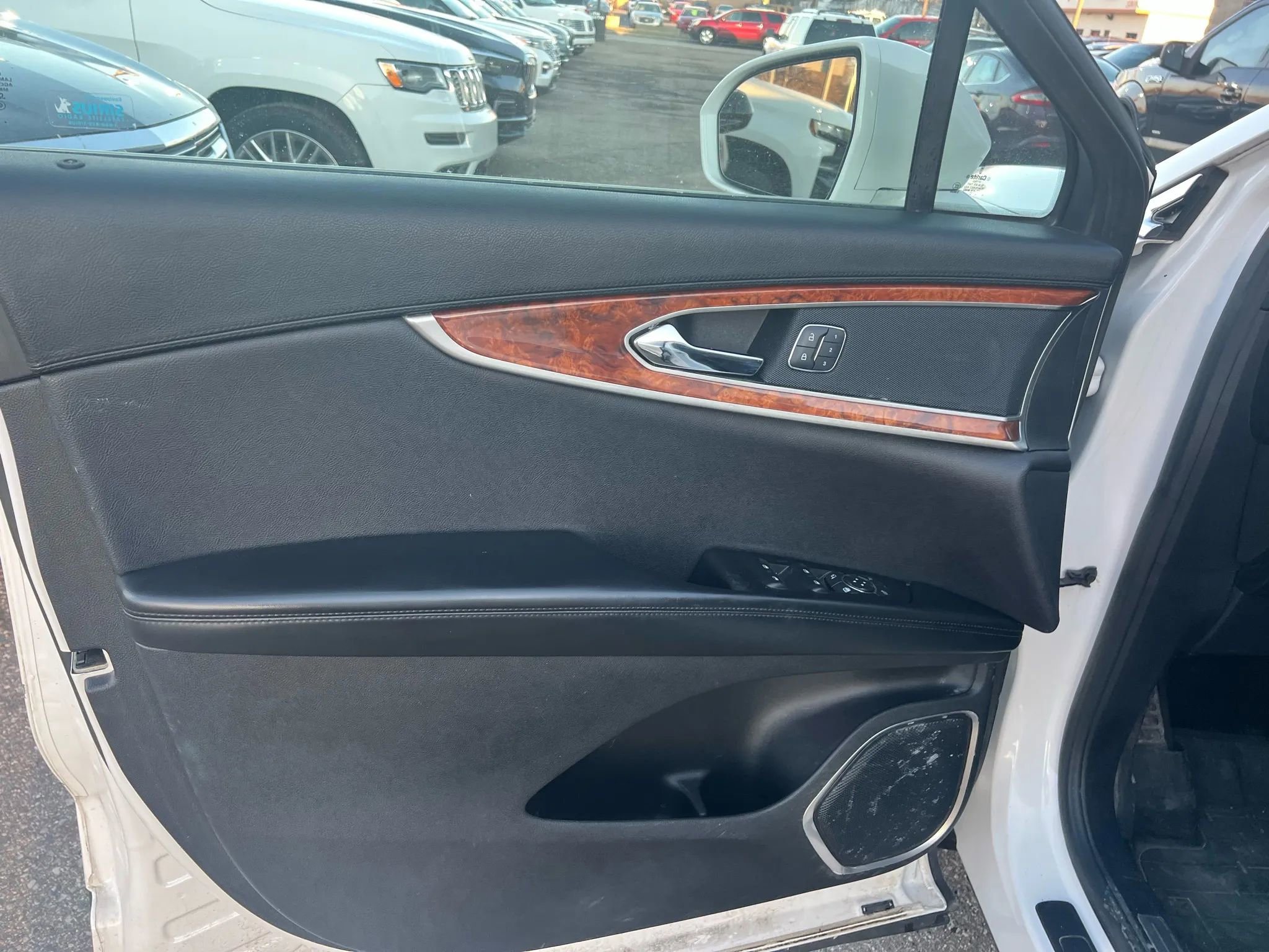 Used 2016 Lincoln MKX Reserve w/ Climate Package image 39