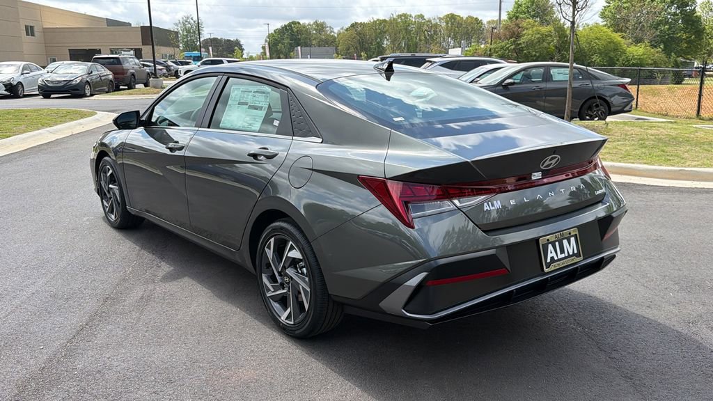 New 2026 Hyundai Elantra Limited image 7