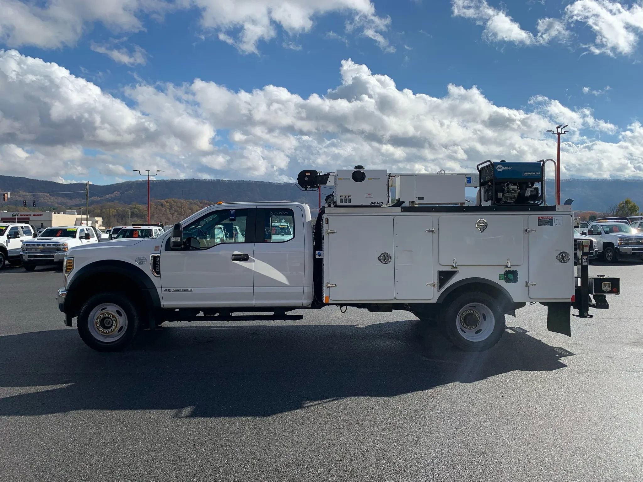 Used 2019 Ford F550 XL 4D Supercab image 6