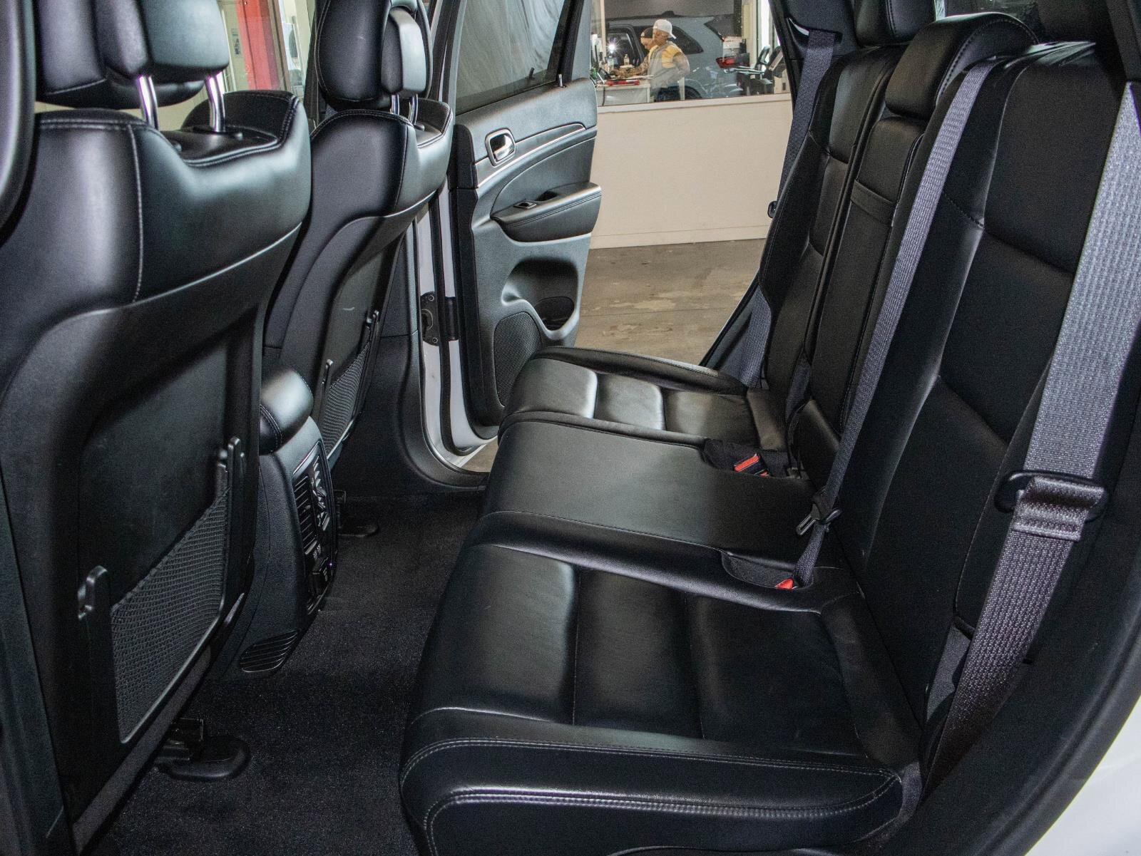 Used 2022 Jeep Grand Cherokee Limited image 15