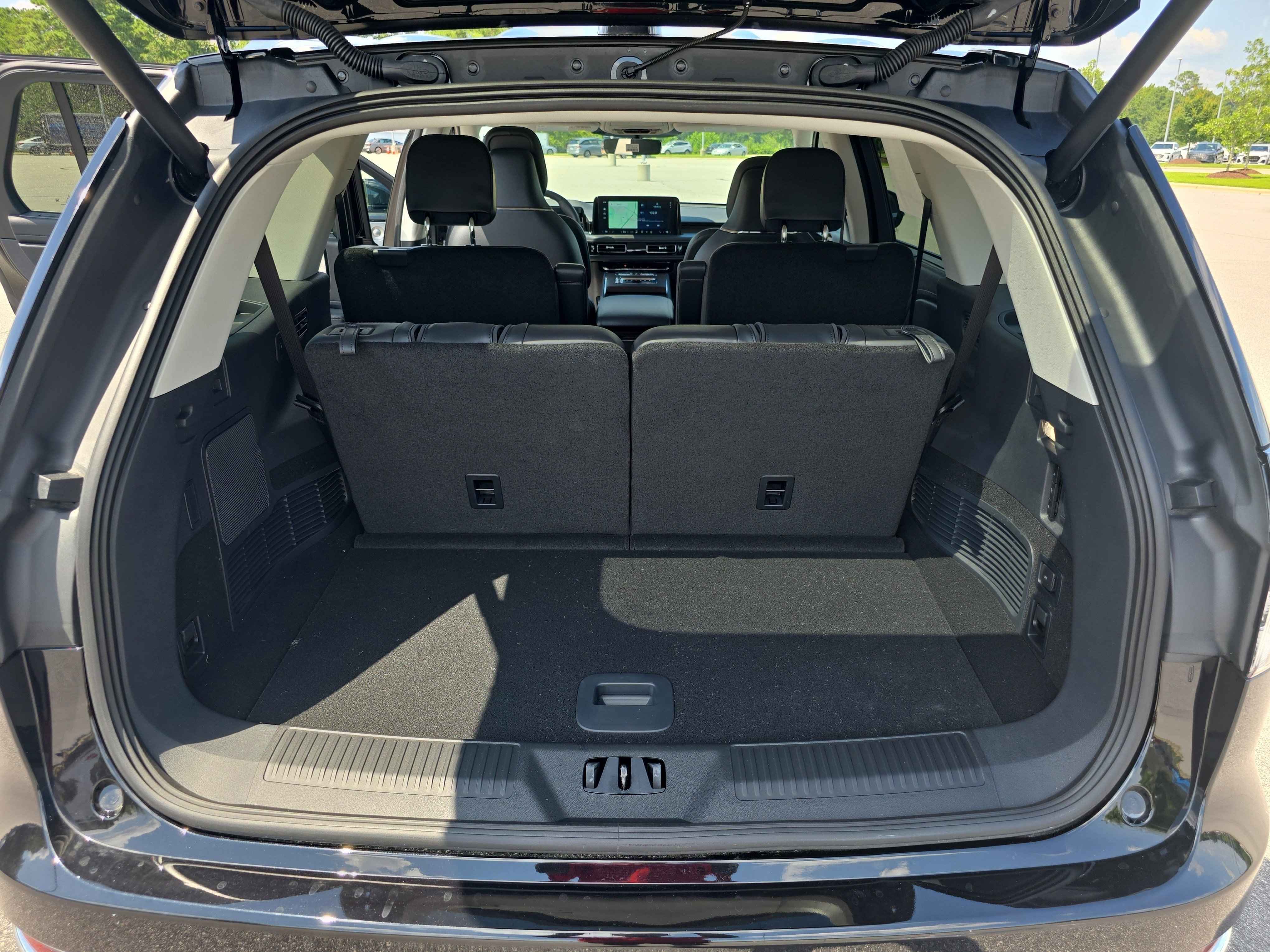 New 2025 Lincoln Aviator Reserve w/ Equipment Group 201A image 12