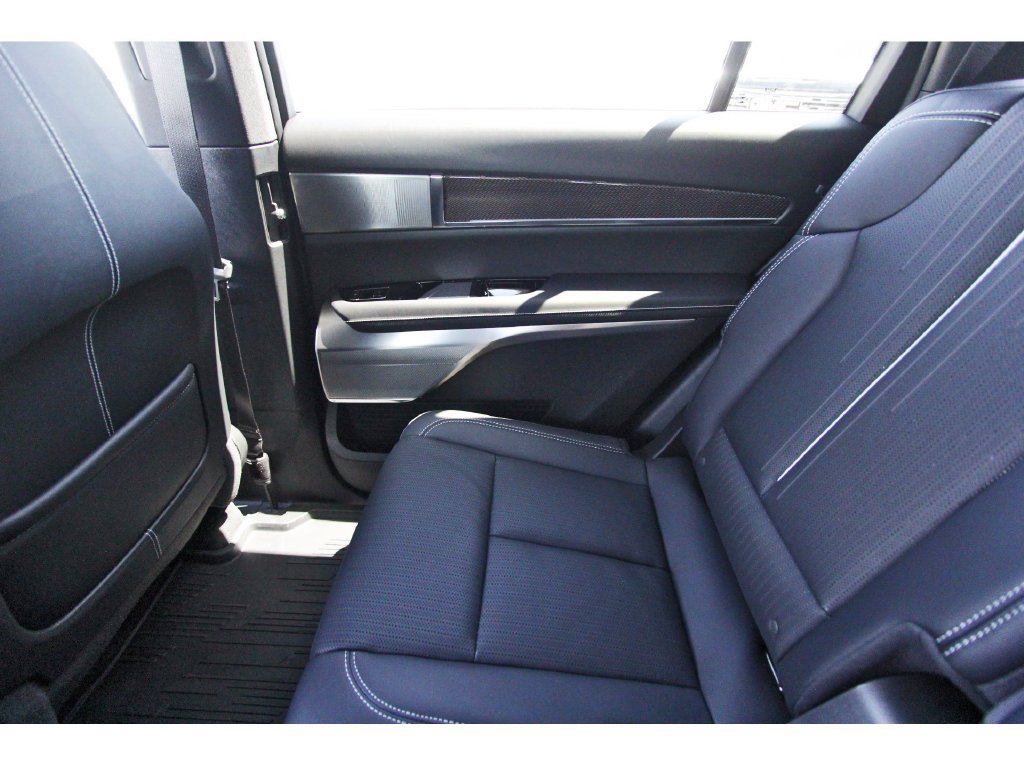 New 2027 Cadillac Vistiq Sport AWD/4WD image 12