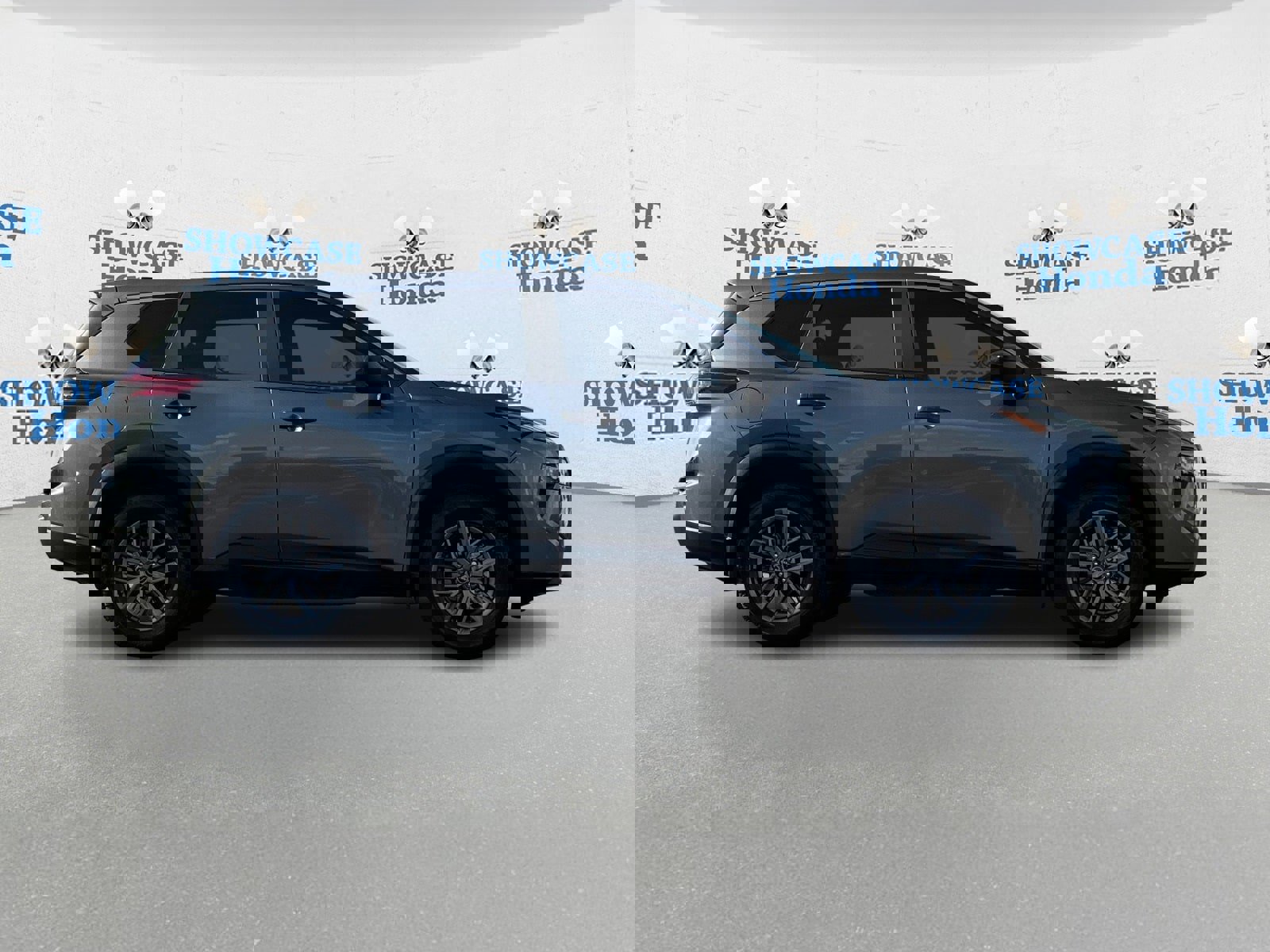 Used 2025 Nissan Rogue S image 9