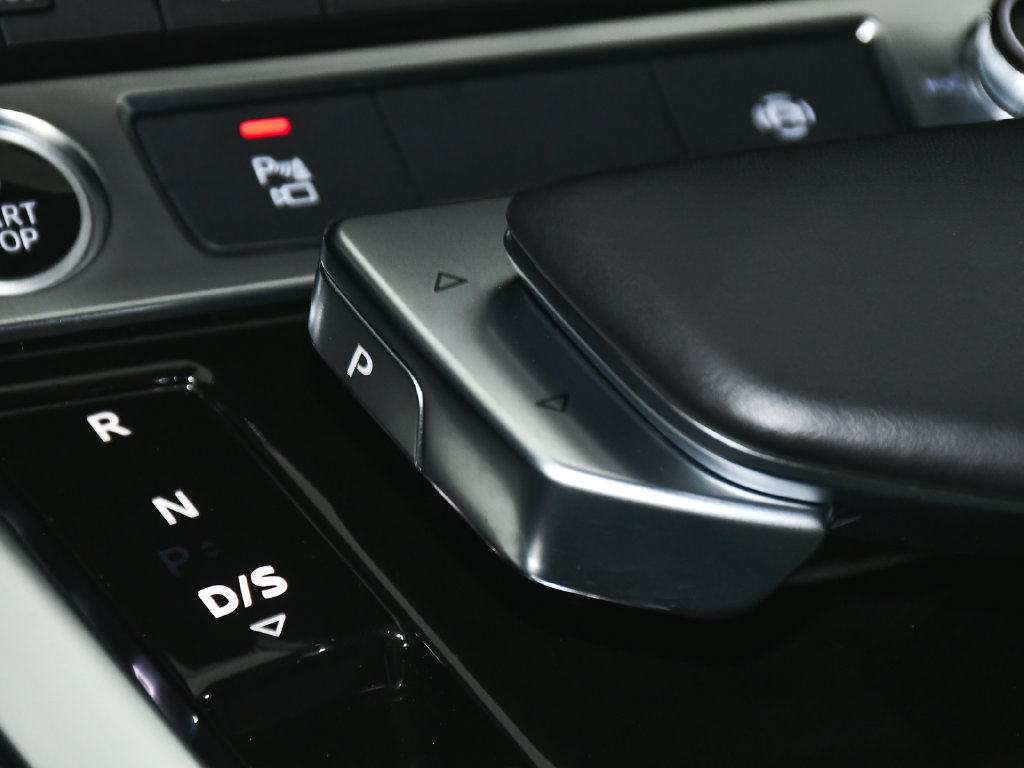 Used 2024 Audi Q8 e-tron Premium AWD/4WD image 34
