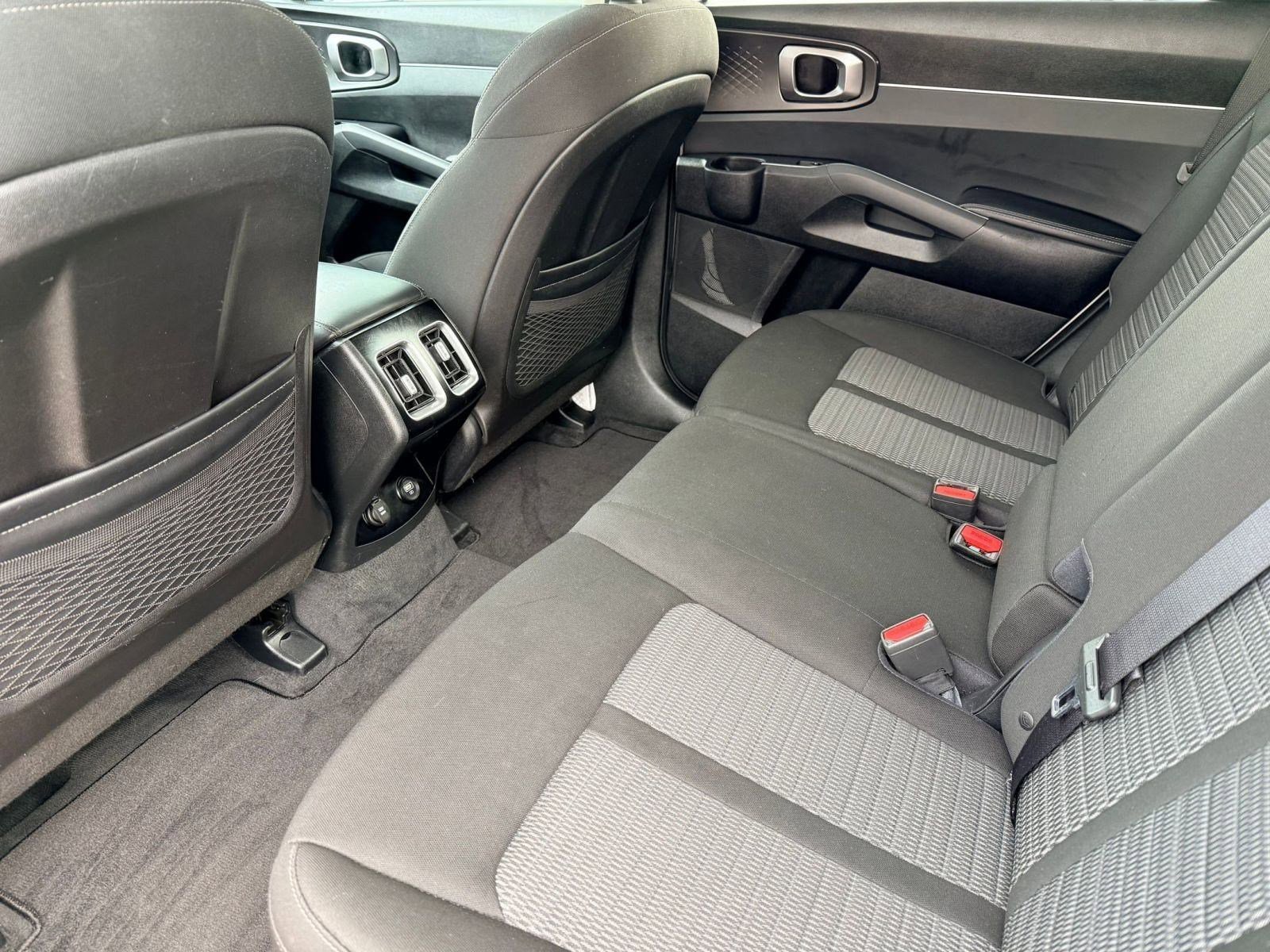 Used 2021 Kia Sorento LX image 22