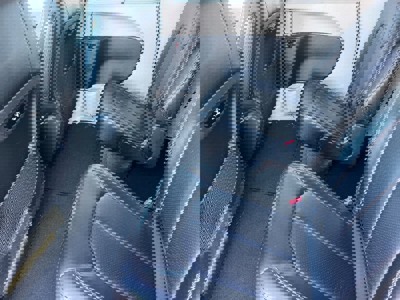 Used 2023 Chrysler Pacifica Touring-L image 5