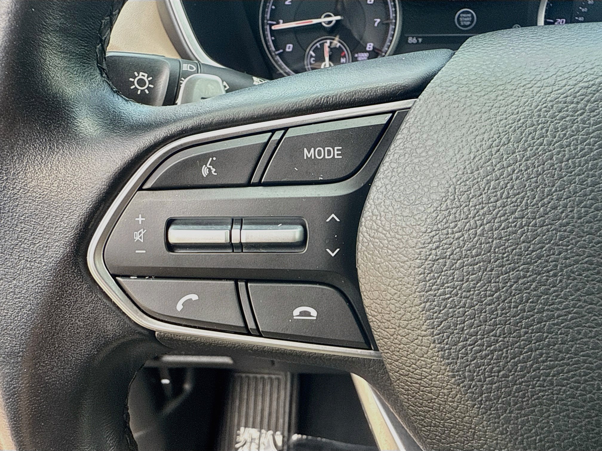 Used 2023 Hyundai Santa Fe SEL FWD image 36