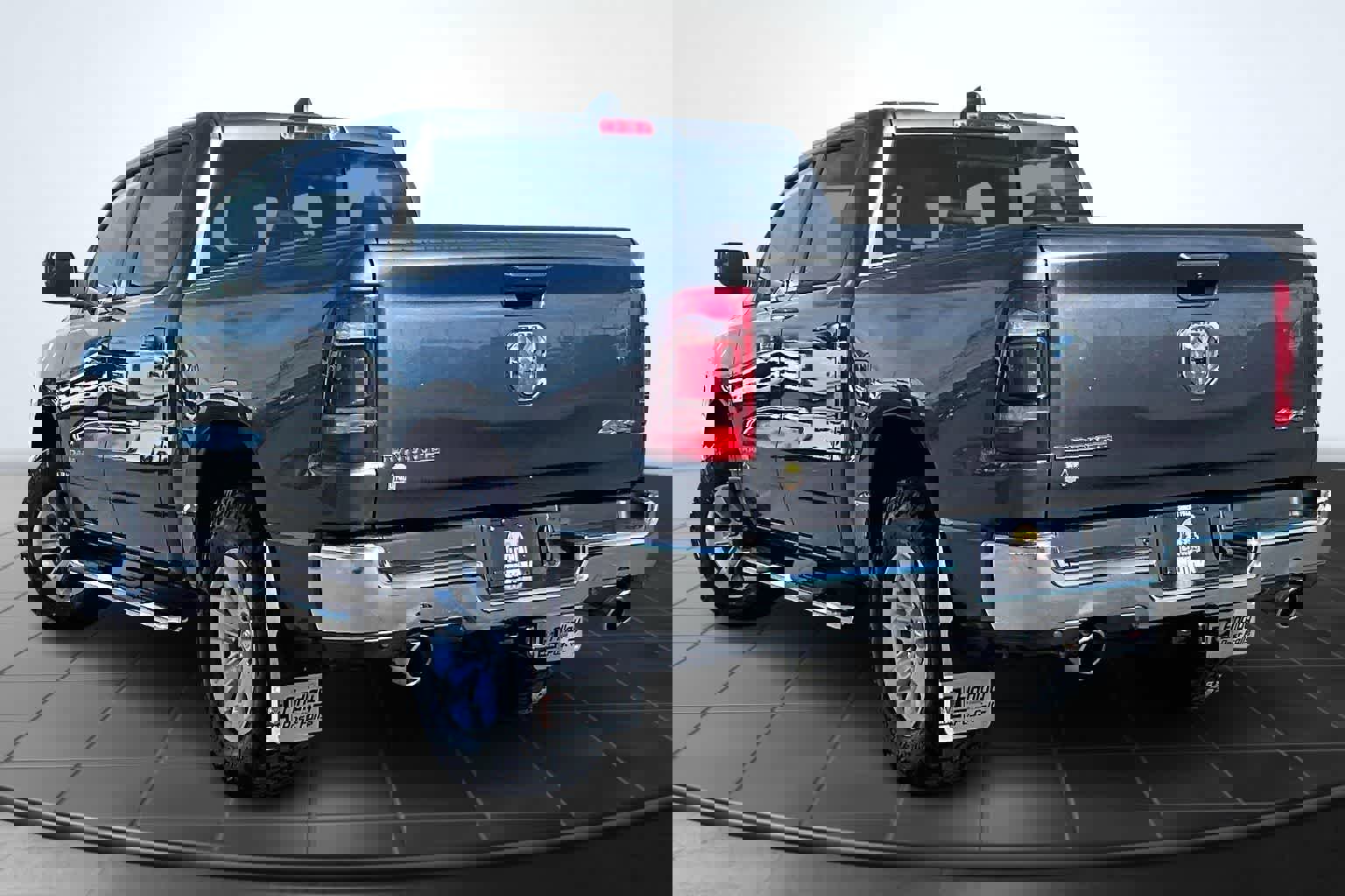 Used 2024 RAM 1500 Laramie image 4