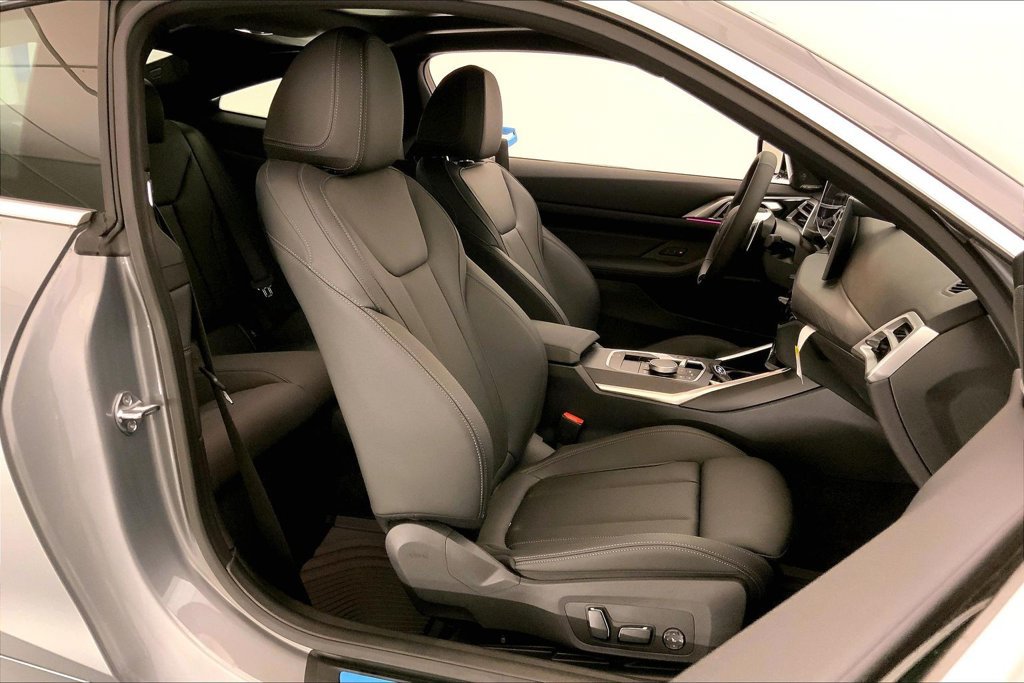 New 2026 BMW 430i xDrive Coupe w/ Premium Package AWD/4WD image 7