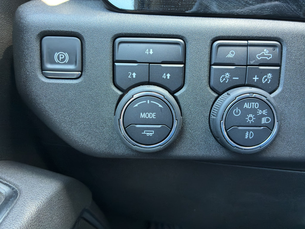 Used 2025 Chevrolet Silverado 2500 LT w/ Trail Boss Package AWD/4WD image 25