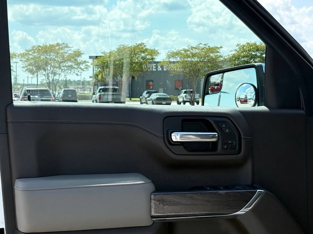 Used 2019 Chevrolet Silverado 1500 LTZ w/ LTZ Convenience Package AWD/4WD image 31