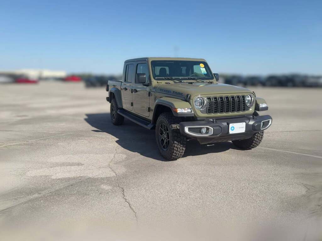 New 2025 Jeep Gladiator Sport image 17