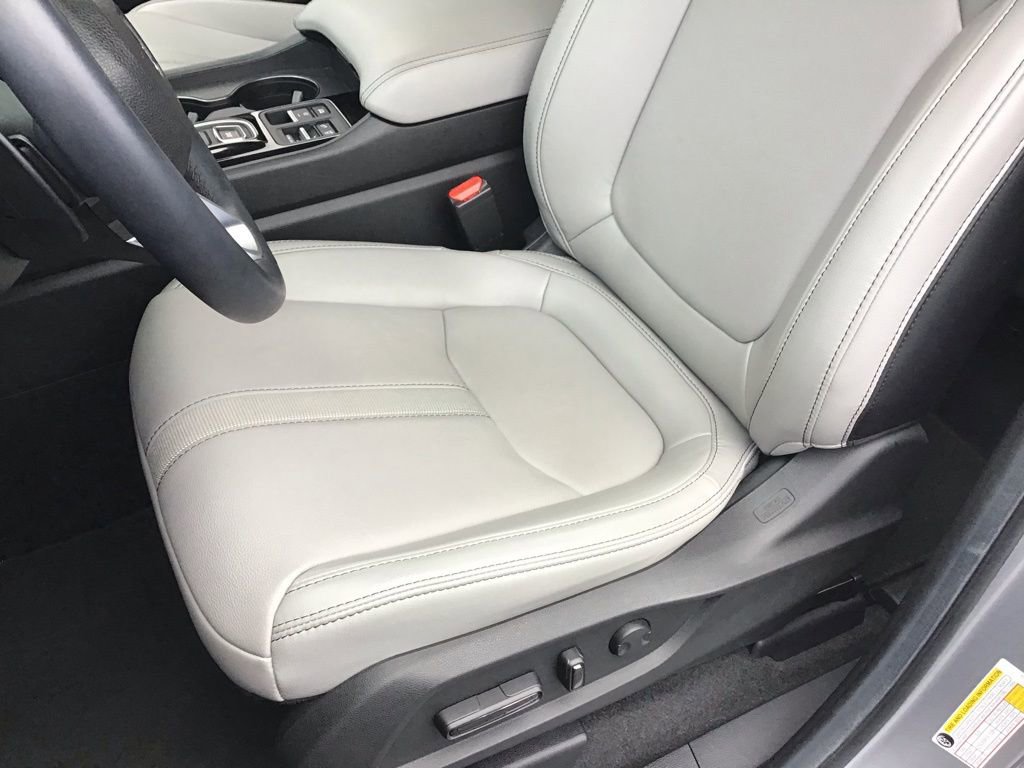 Used 2025 Honda Pilot EX-L image 8