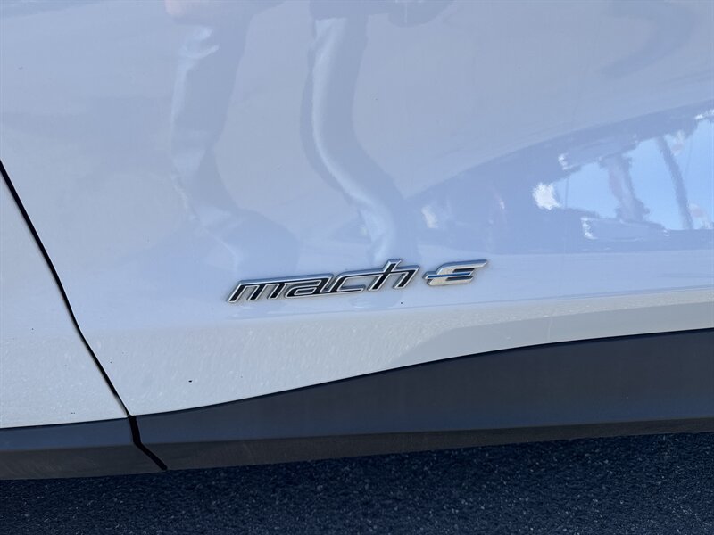 Used 2023 Ford Mustang Mach-E Select RWD image 7